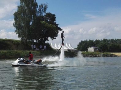 On peut aussi faire du Flyboard à Quilly